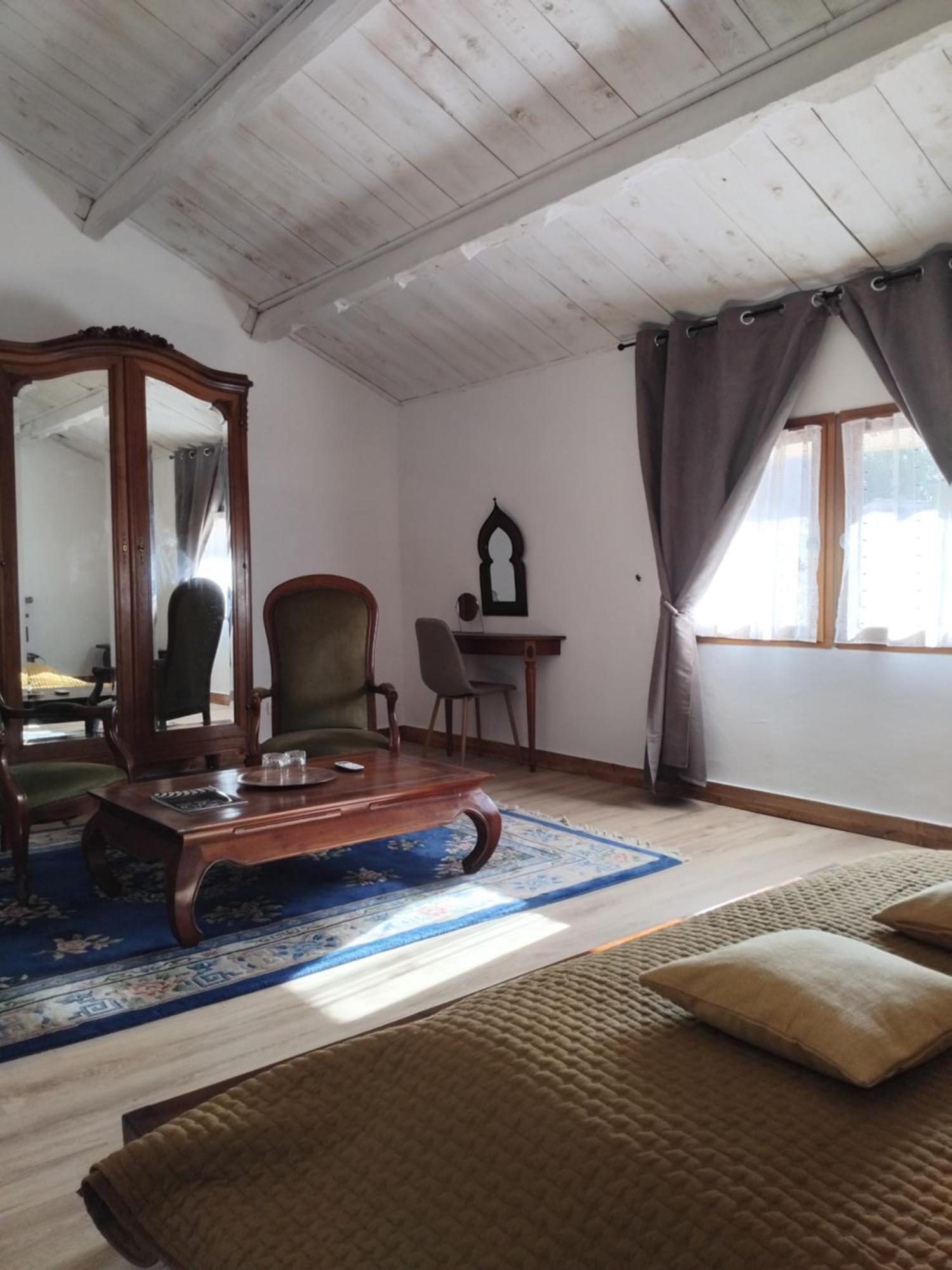 L'Aedes Bed & Breakfast โอรองช์ ภายนอก รูปภาพ
